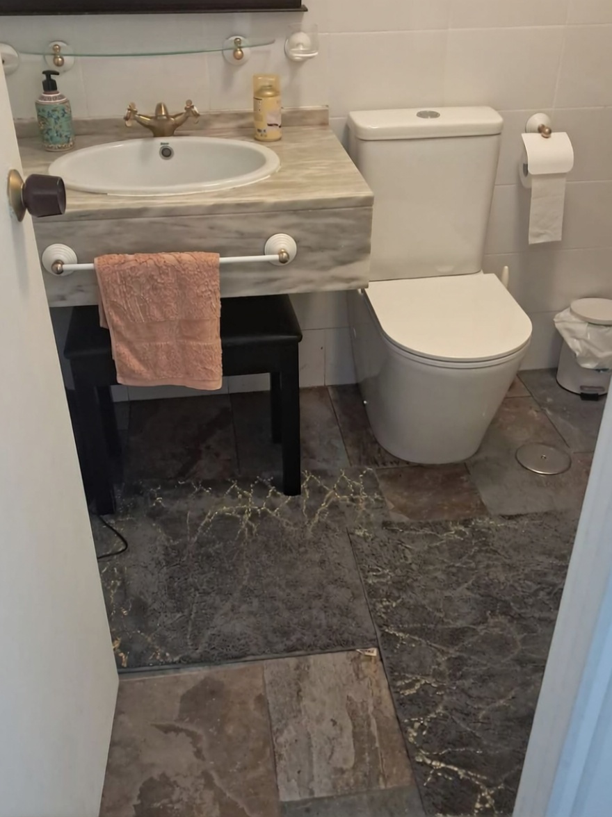 Beachfront studio in Puerto de la Cruz — Bathroom