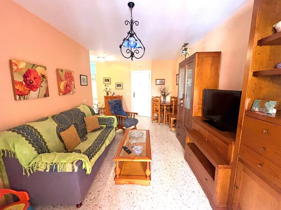 Appartement en première ligne de plage à Manilva — Séjour