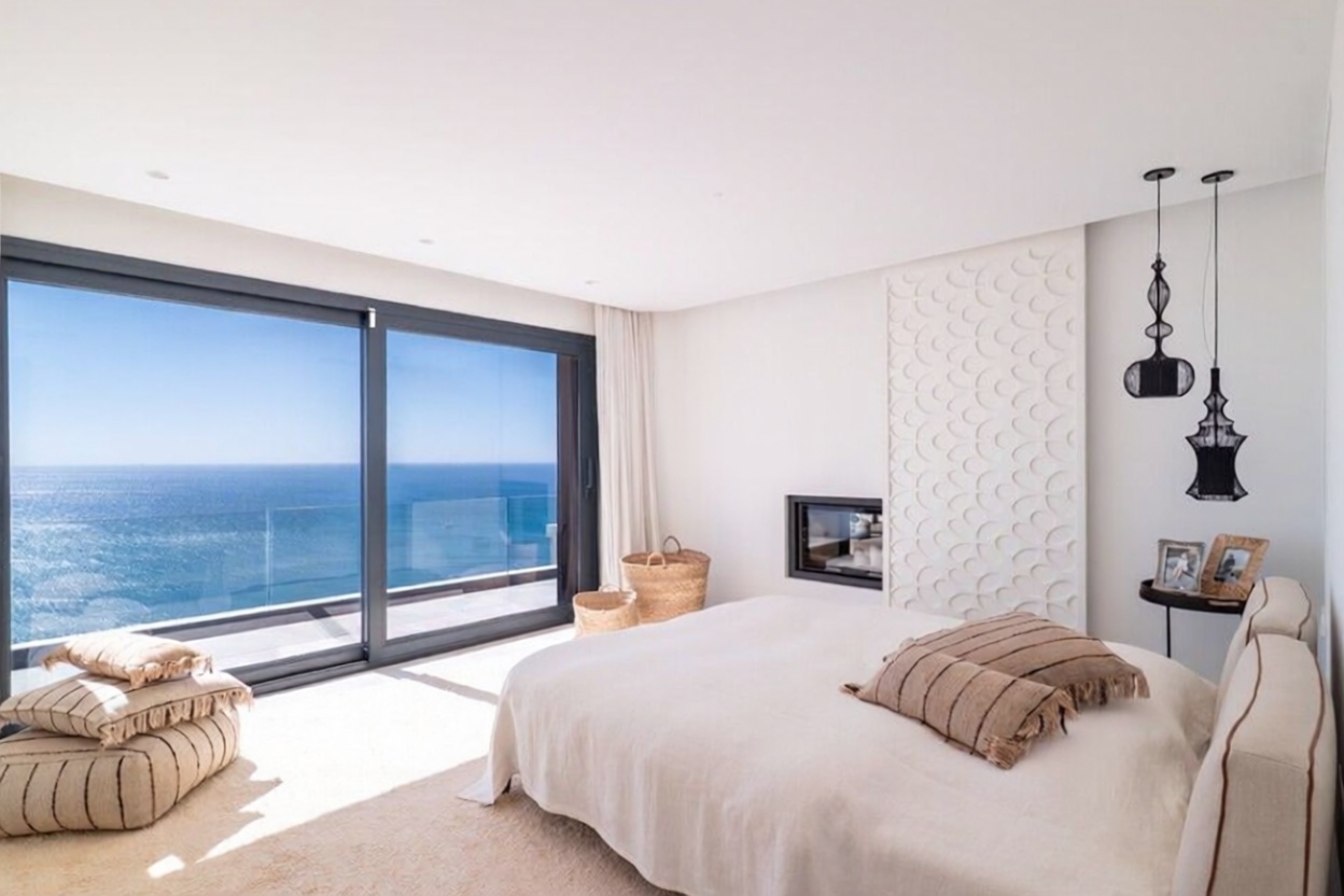 Chalet with direct beach access in Manilva — Bedroom