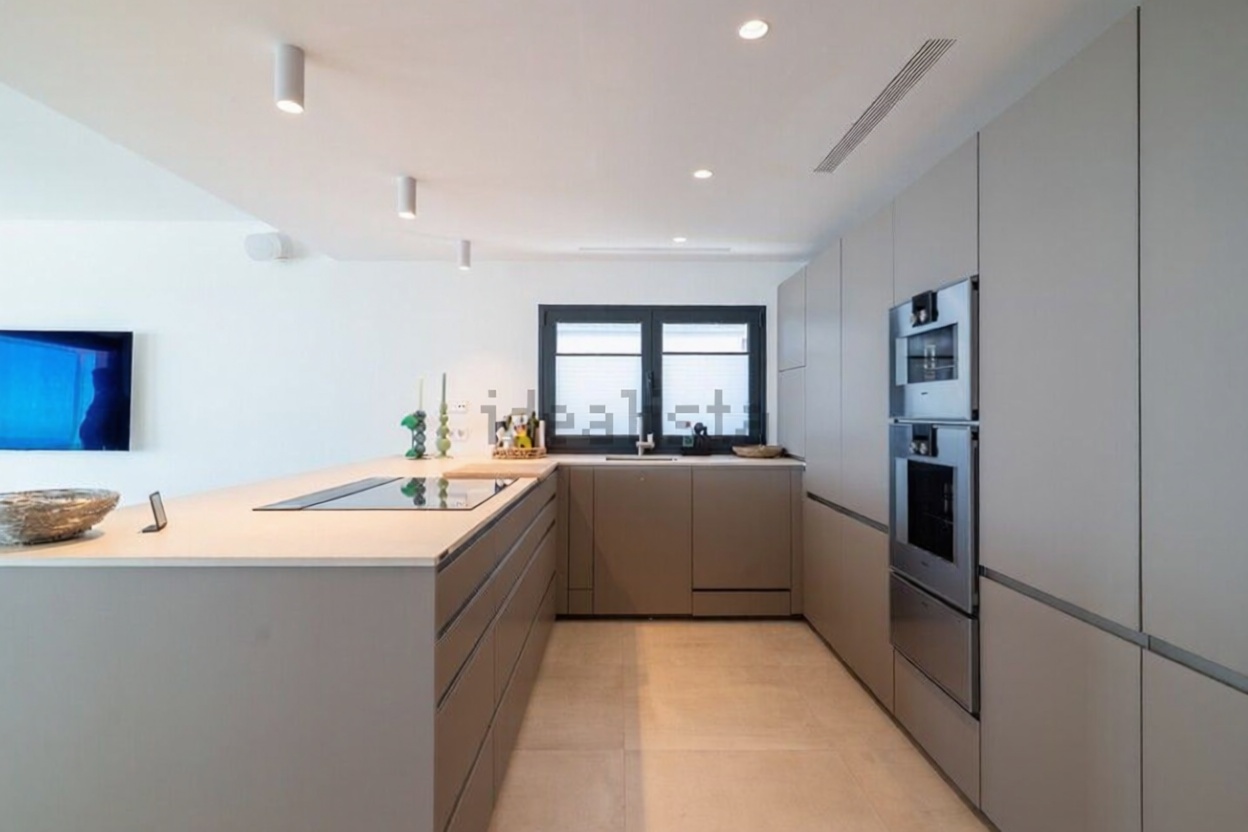 Chalet with direct beach access in Manilva — Kitchen
