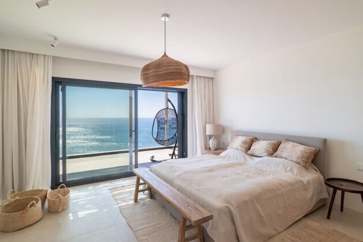 Chalet with direct beach access in Manilva — Bedroom