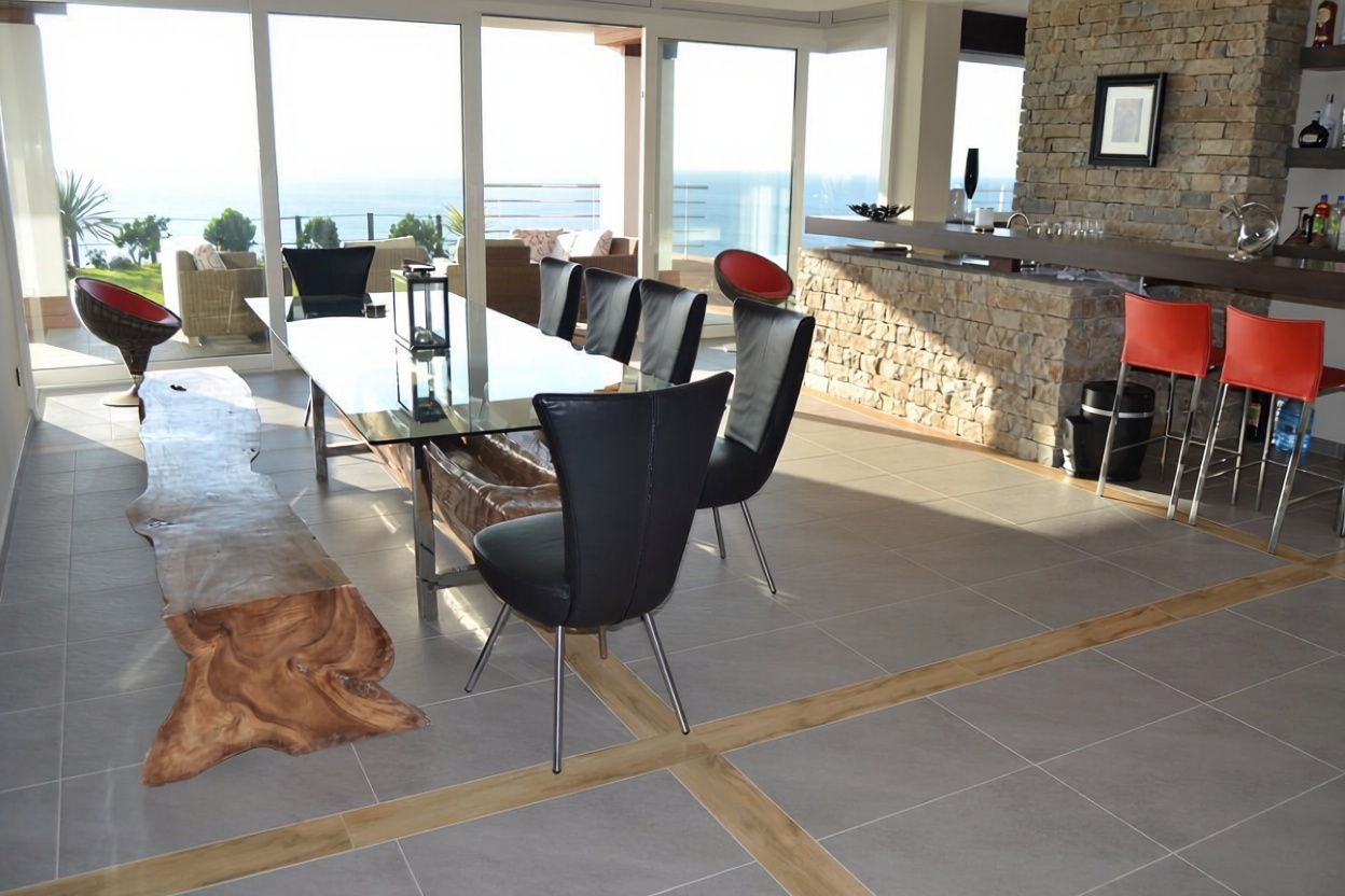 Chalet mit direkter Strandzugang in Cullera — Esszimmer