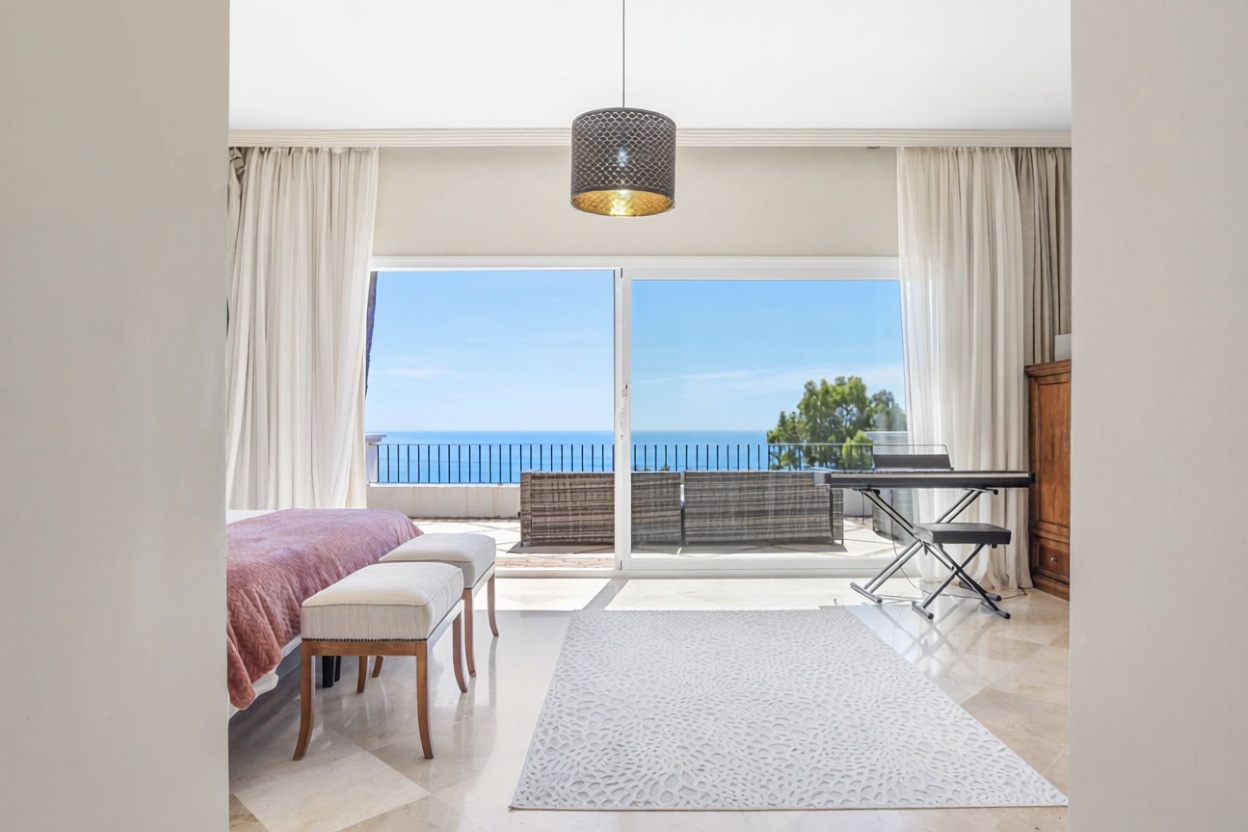 Chalet avec accès direct à la plage à Cullera — Chambre