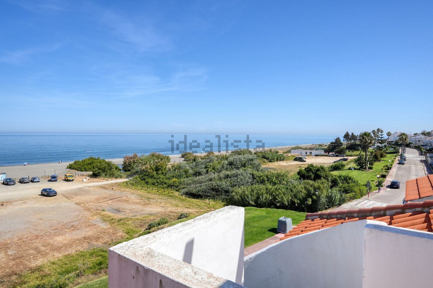 Duplex en première ligne de plage à Manilva — Vue mer