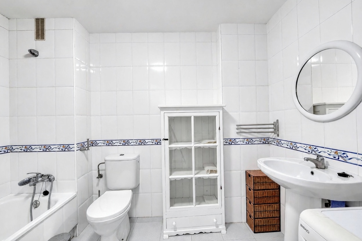 Duplex em primeira linha de praia em Manilva — Casa banho