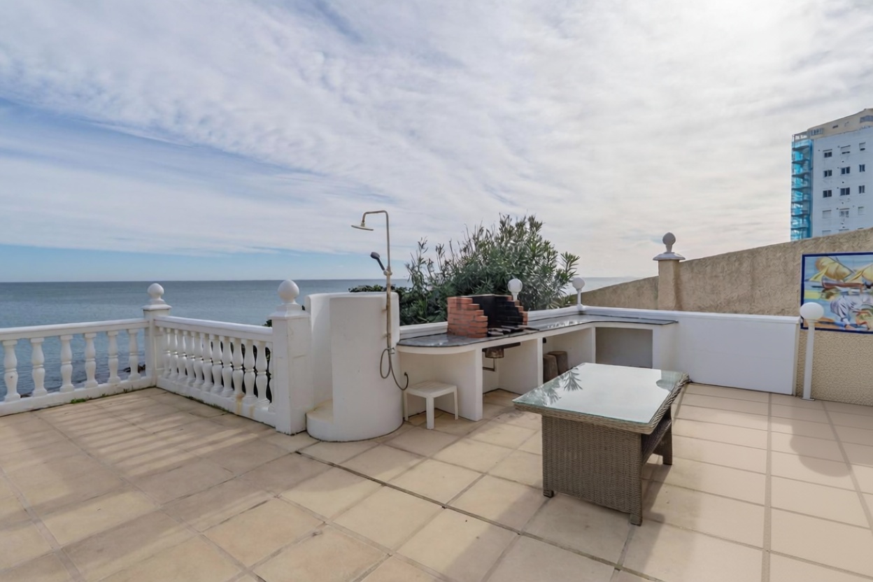 Chalet avec accès direct à la plage à Sotogrande — Chambre