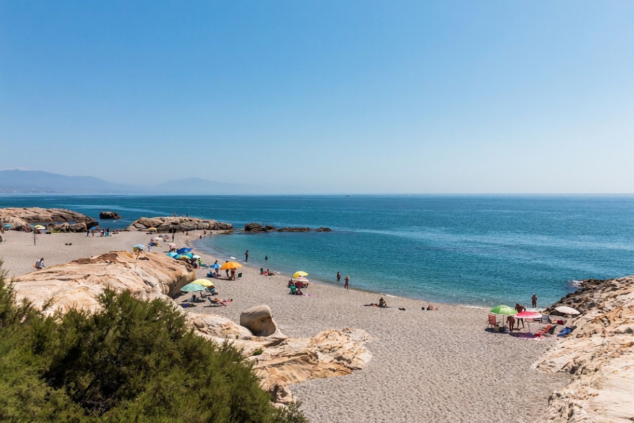 Chalet mit direkter Strandzugang in Manilva — Meerblick