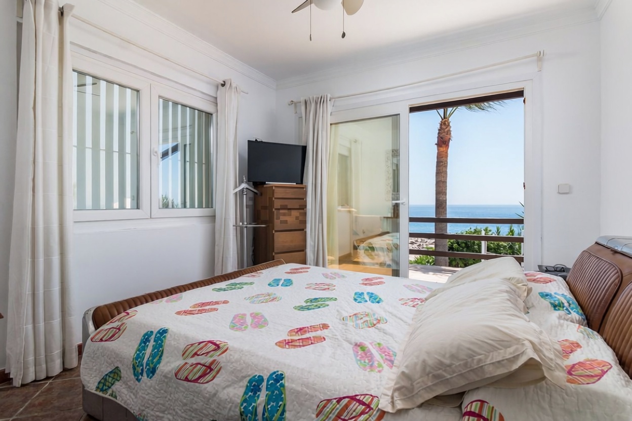 Chalet mit direkter Strandzugang in Manilva — Schlafzimmer