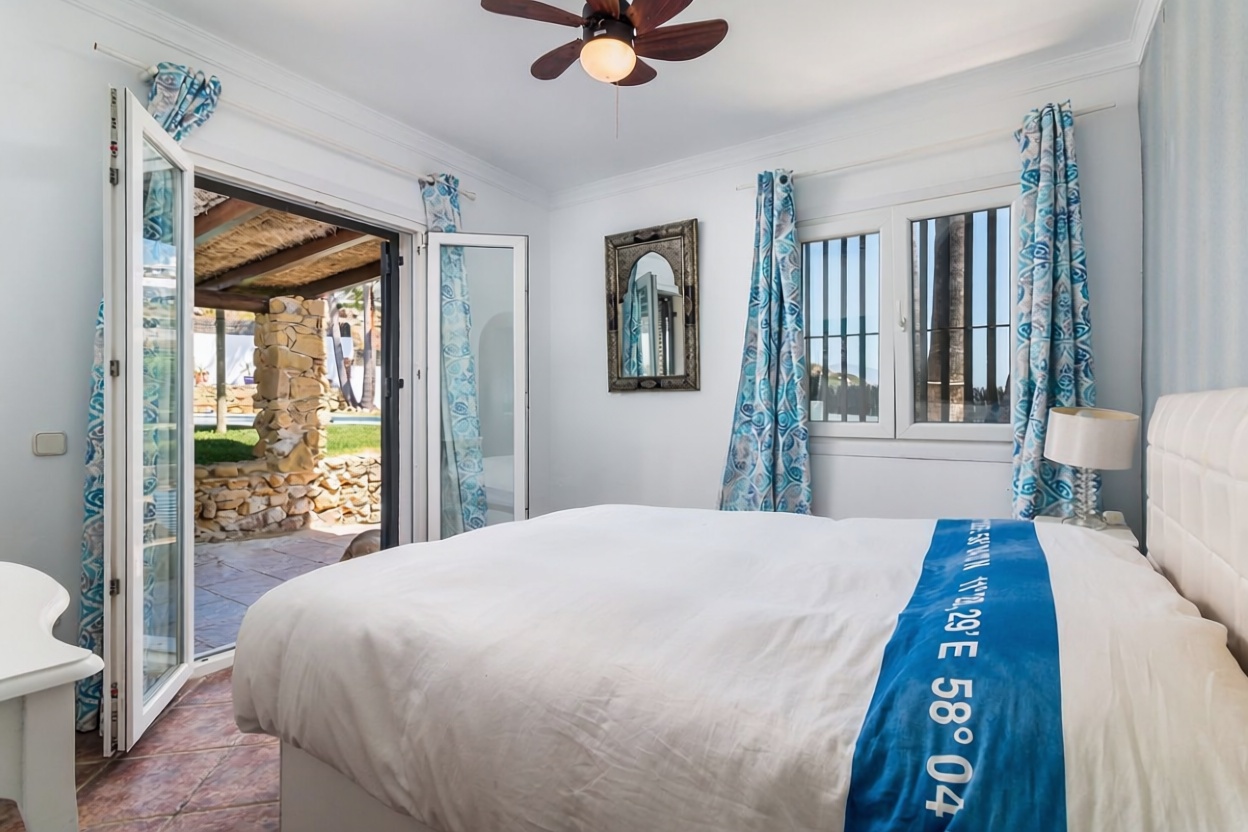 Chalet mit direkter Strandzugang in Manilva — Schlafzimmer