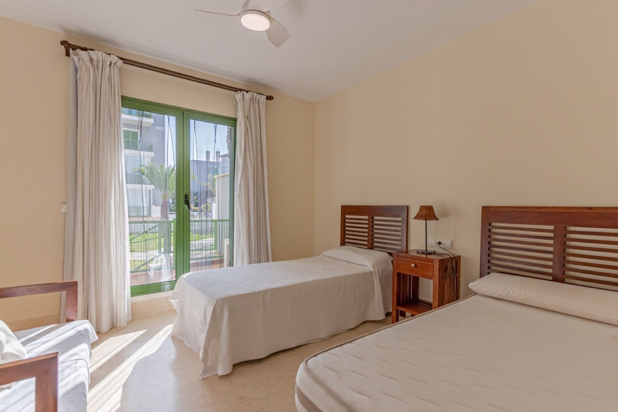 Wohnung in erste Strandlinie in Sotogrande — Schlafzimmer