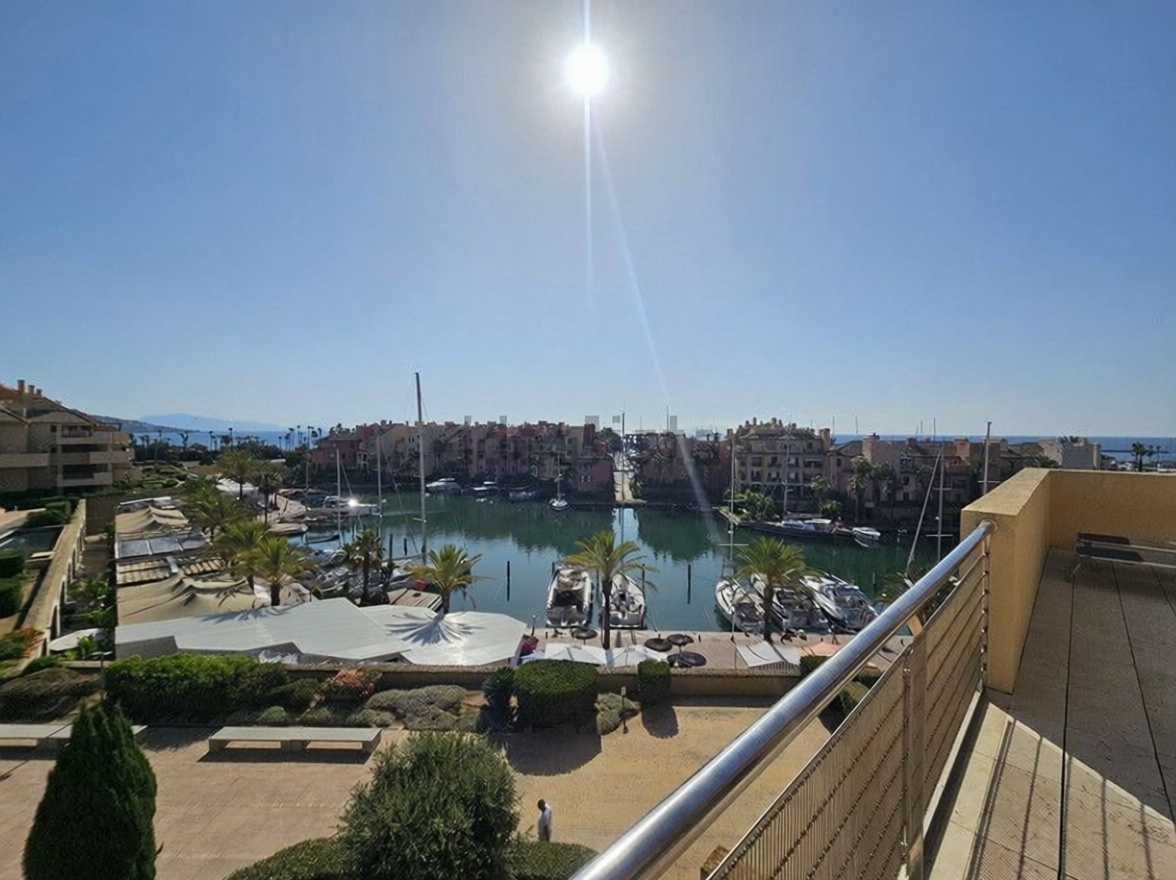Wohnung in erste Strandlinie in Sotogrande