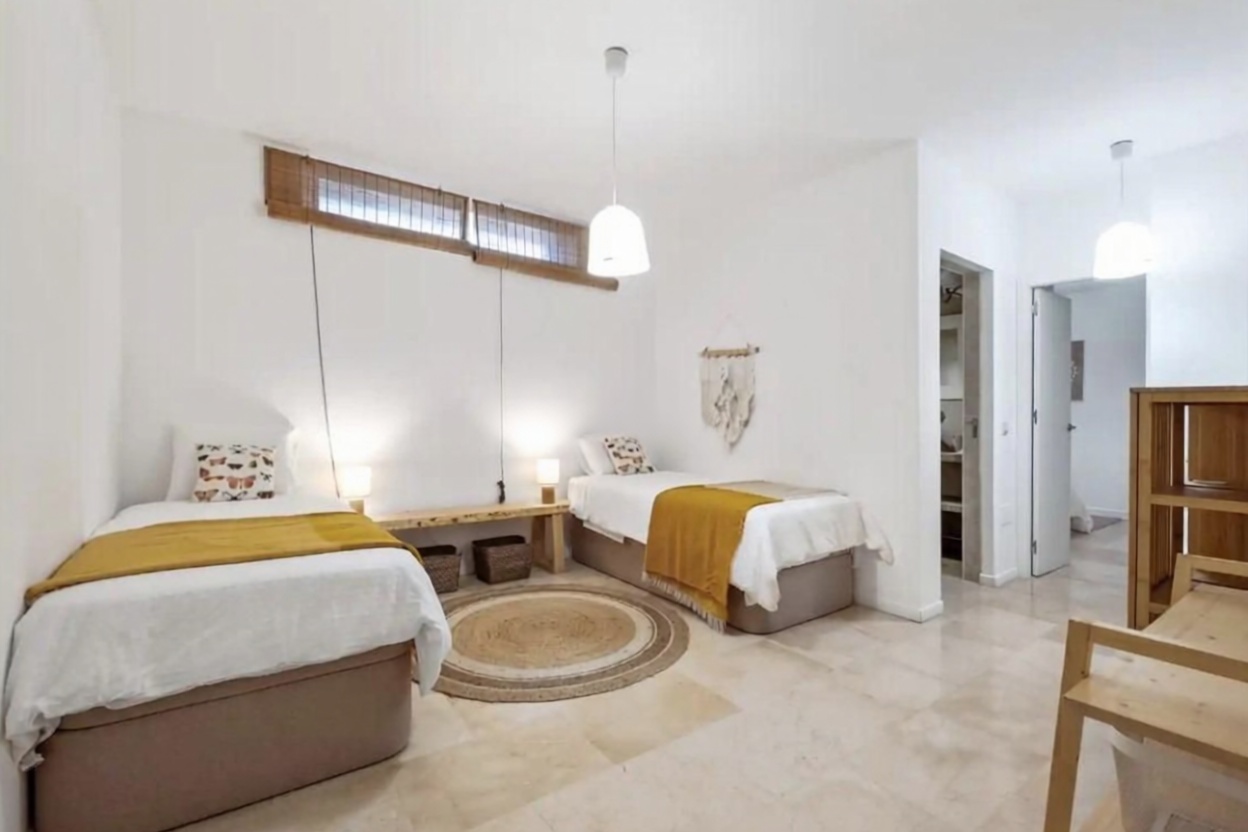 Duplex in erste Strandlinie in Sotogrande — Schlafzimmer