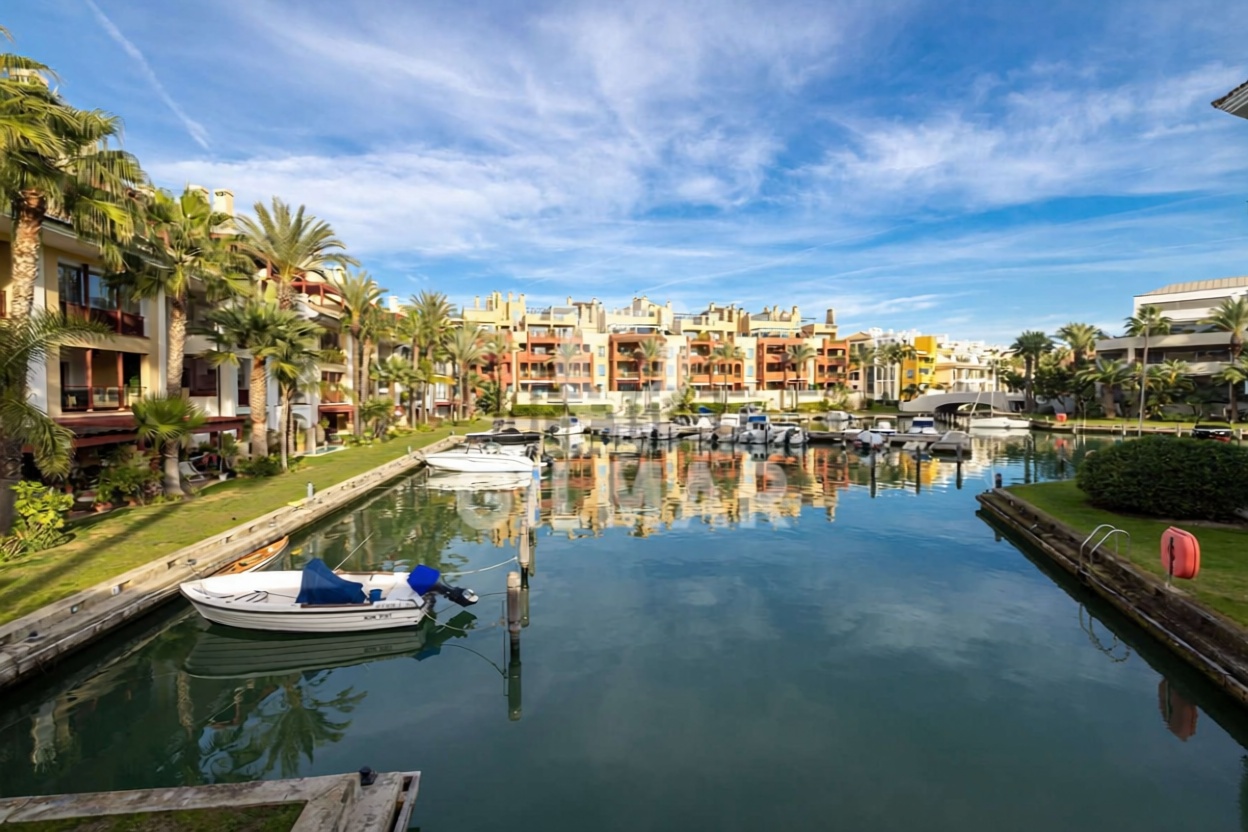 Apartamento em primeira linha de praia em Sotogrande — Vista mar