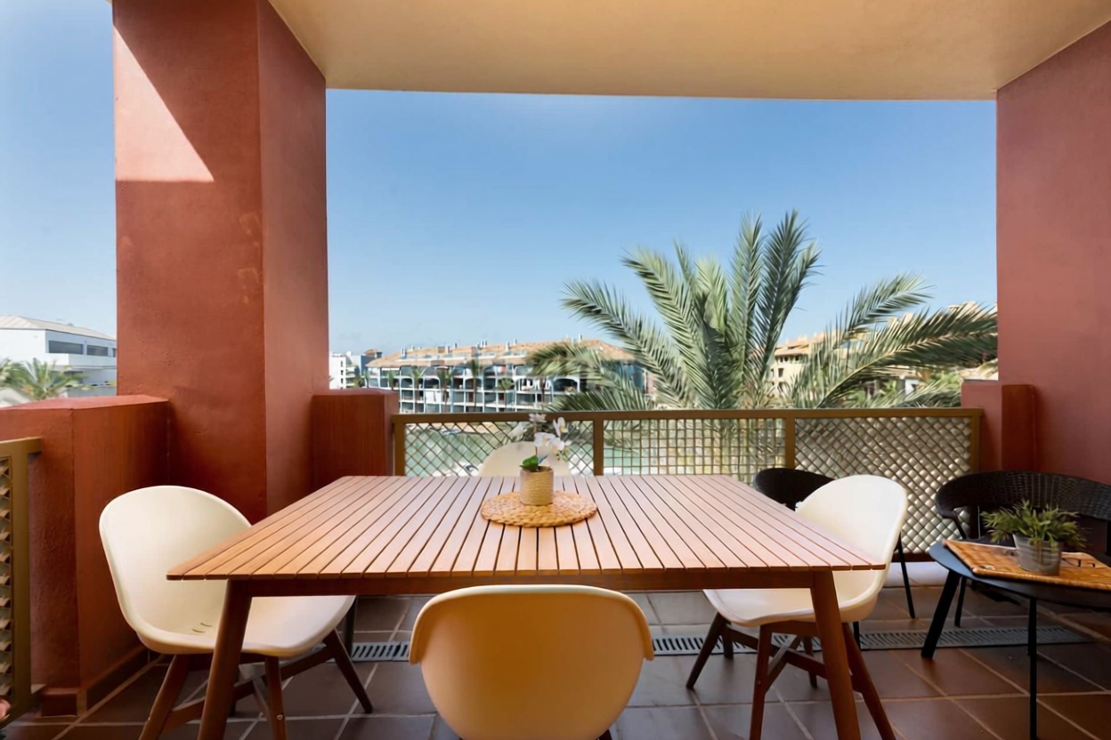 Wohnung in erste Strandlinie in Sotogrande — Meerterrasse