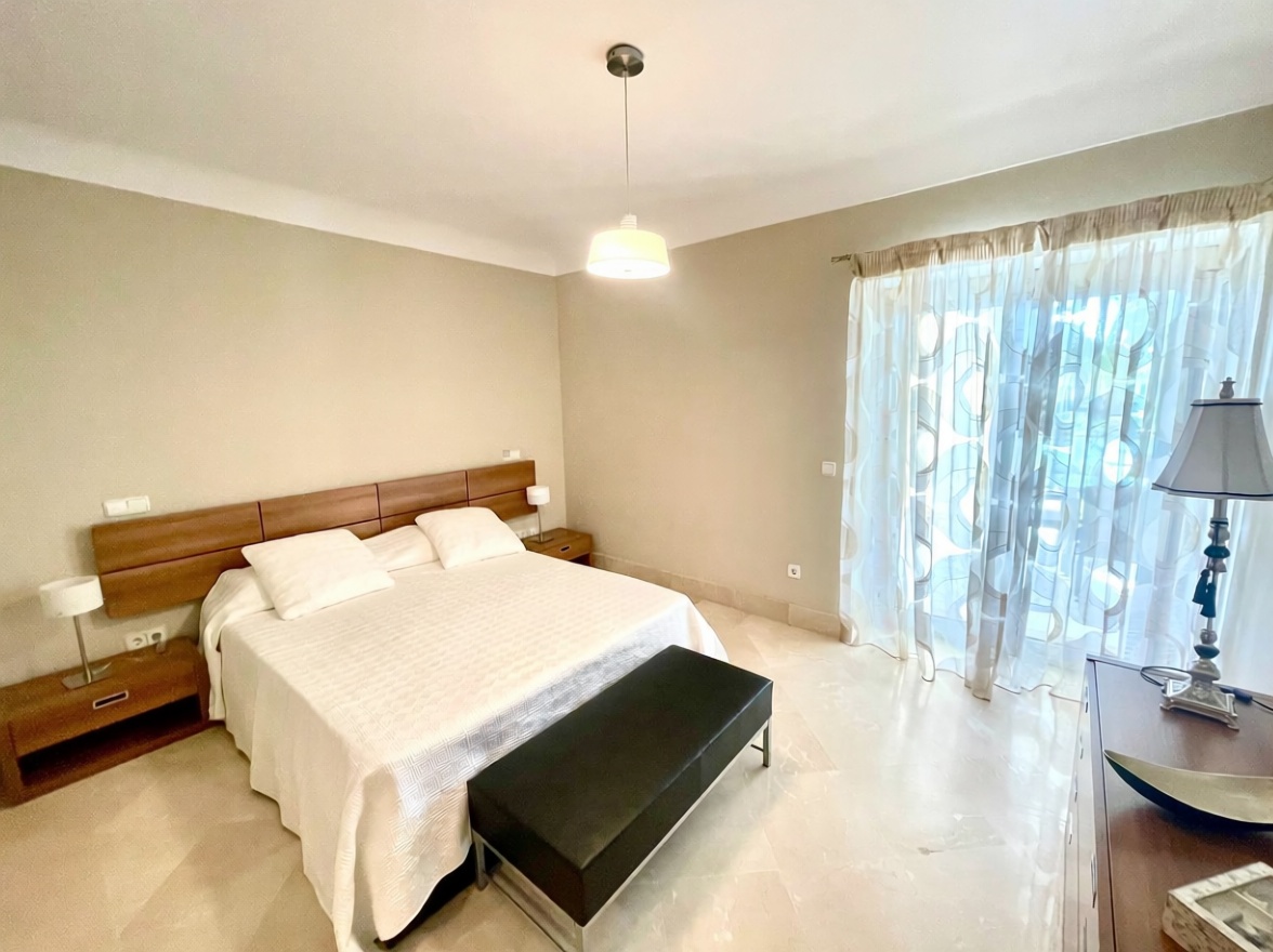 Wohnung in erste Strandlinie in Sotogrande — Bad