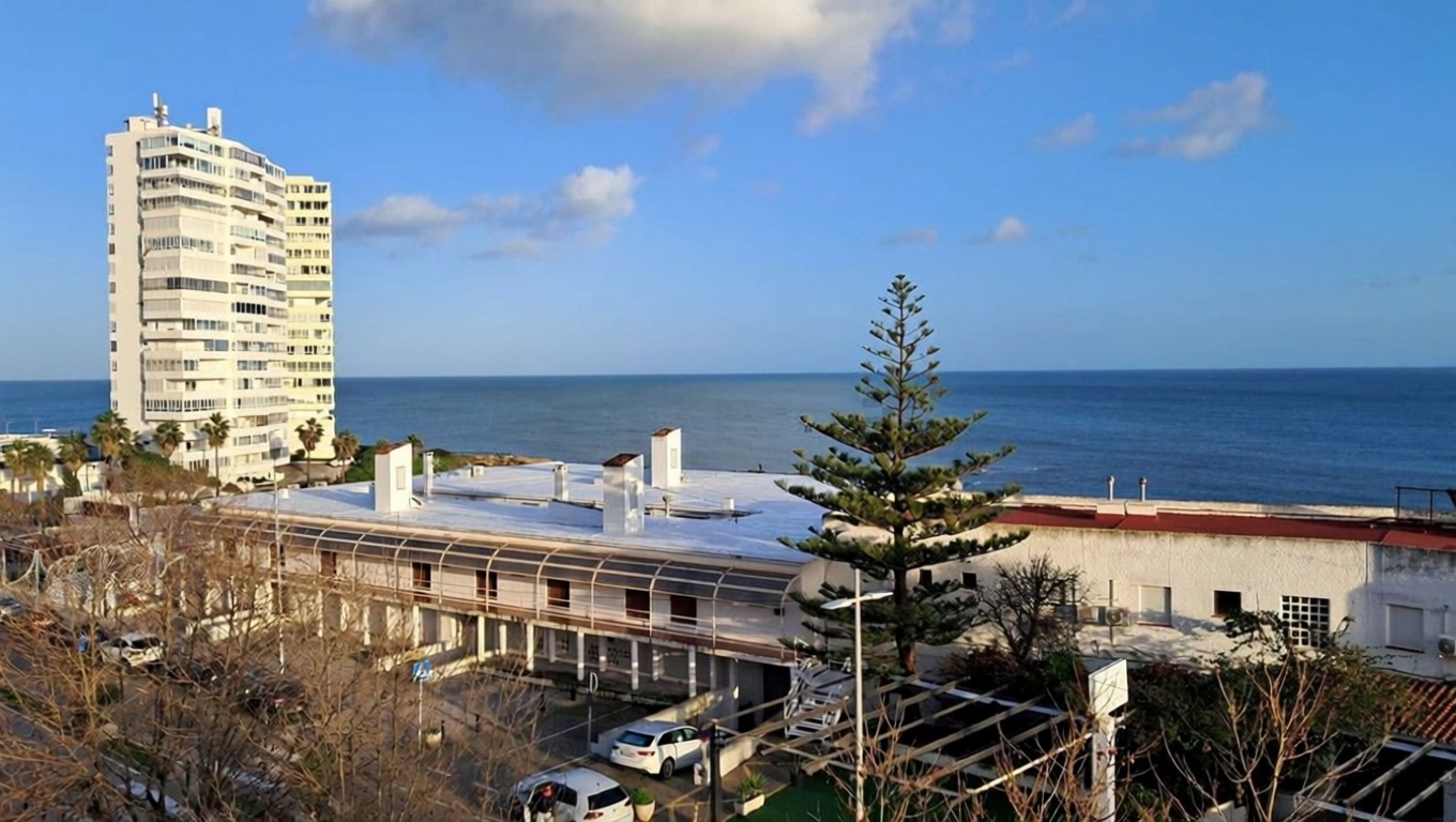 Wohnung in erste Strandlinie in Sotogrande — Meerblick