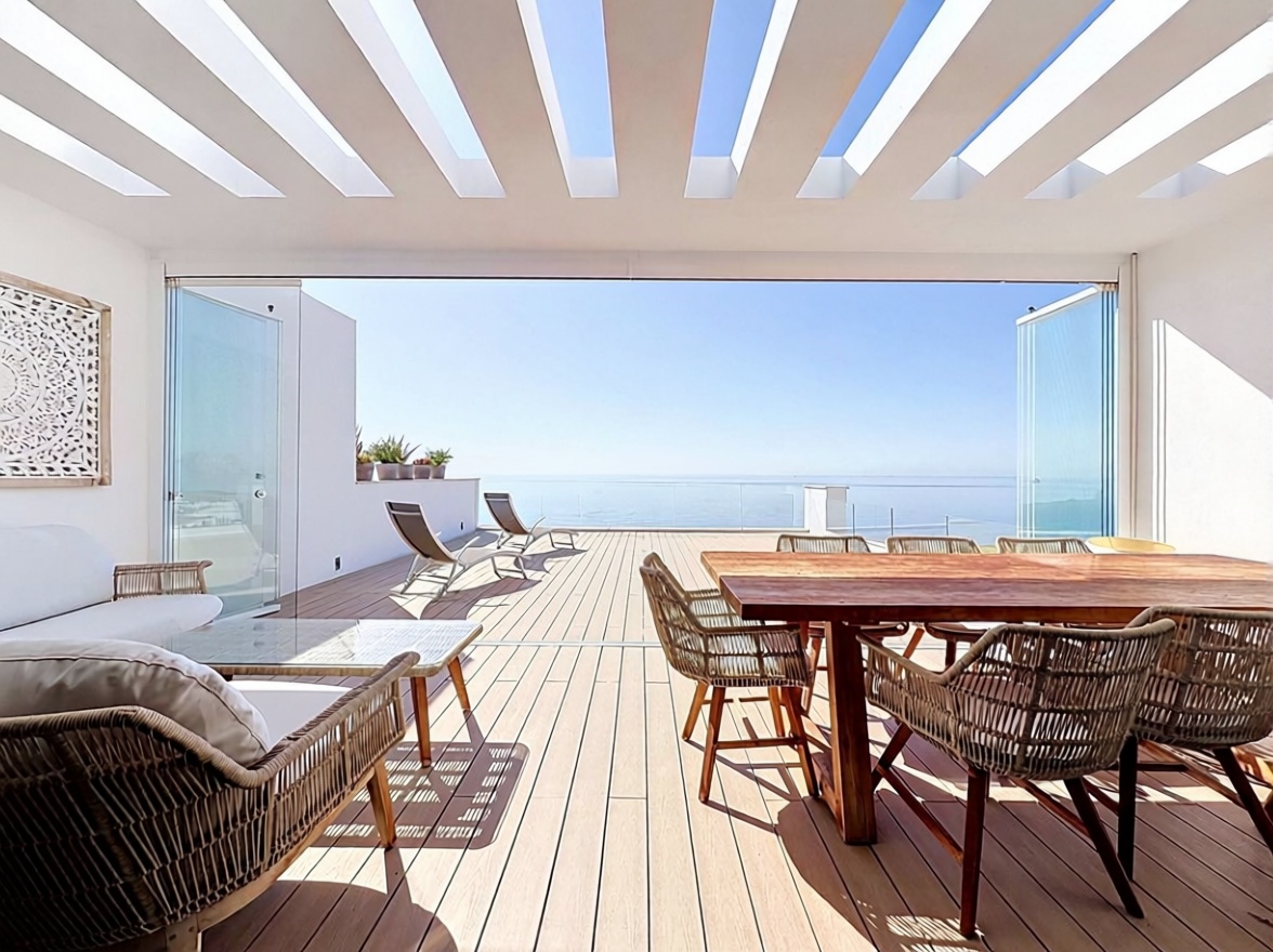 Duplex in erste Strandlinie in La Alcaidesa — Meerterrasse