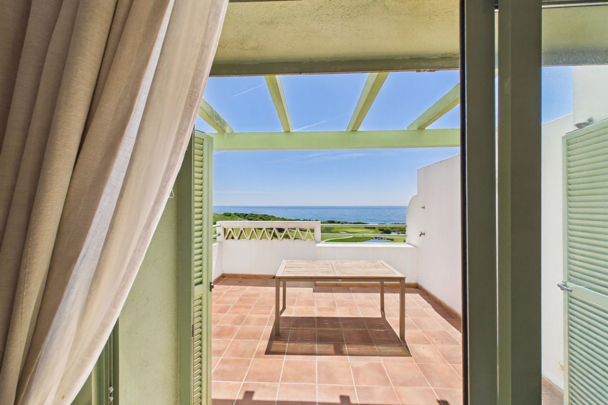 Wohnung in erste Strandlinie in La Alcaidesa — Meerterrasse