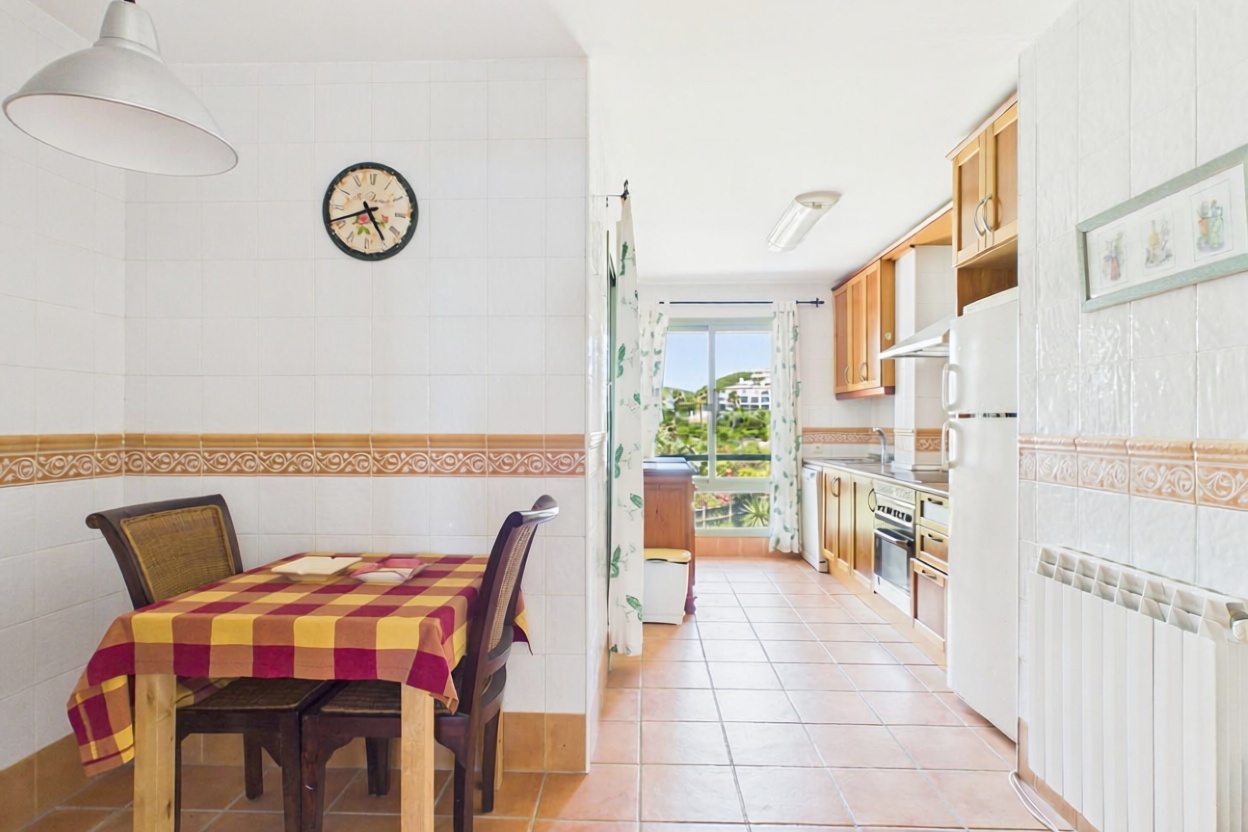 Wohnung in erste Strandlinie in La Alcaidesa — Küche