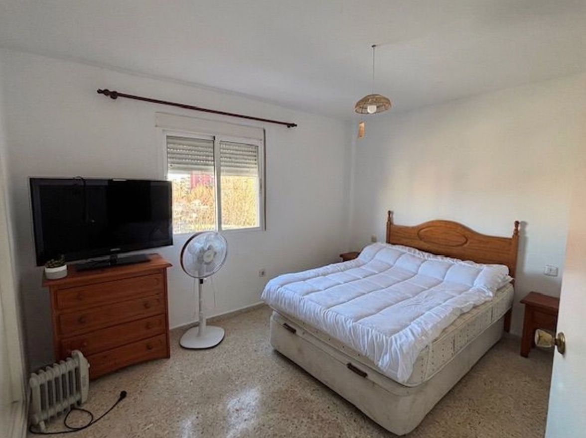 Beachfront flat in La Pineda — Bedroom