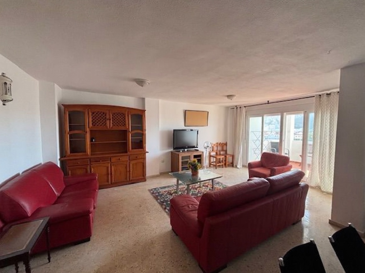 Beachfront flat in La Pineda — Living room