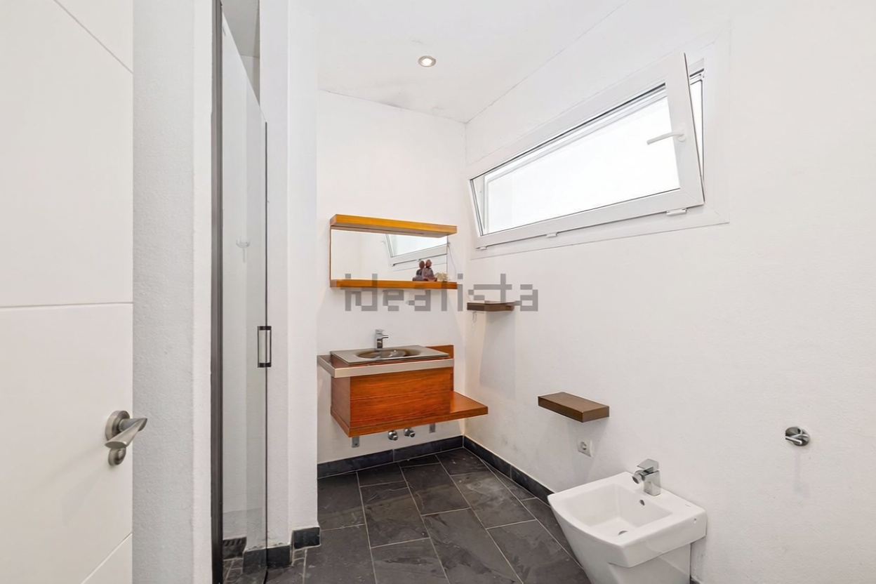 Chalet with direct beach access in Algeciras — Bedroom
