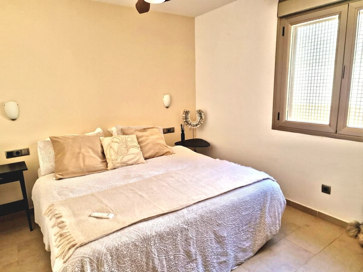 Chalet with direct beach access in Algeciras — Bathroom