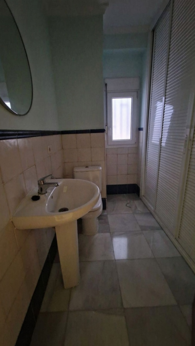 Beachfront flat in Algeciras — Bathroom