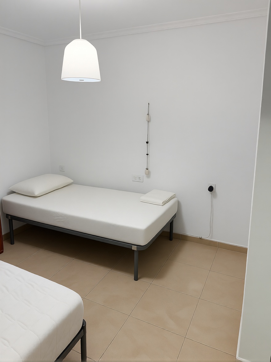 Chalet with direct beach access in Algeciras — Bedroom