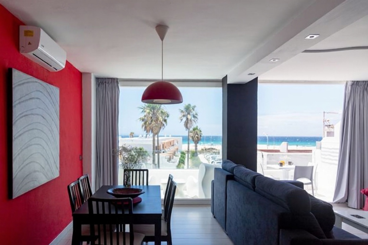 Seafront attic in Tarifa — Living room