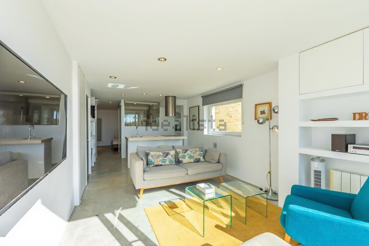 Chalet with direct beach access in Tarifa — Living room
