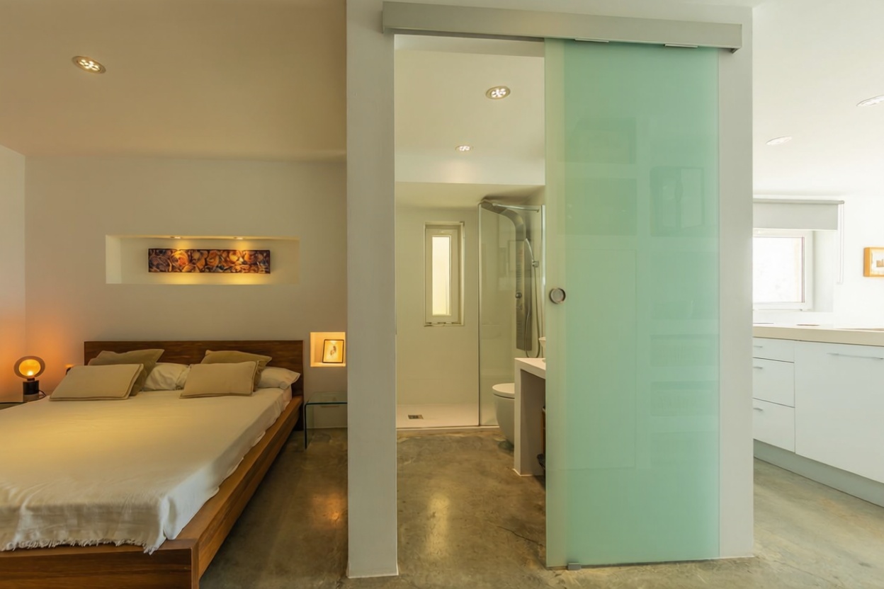 Chalet with direct beach access in Tarifa — Bedroom