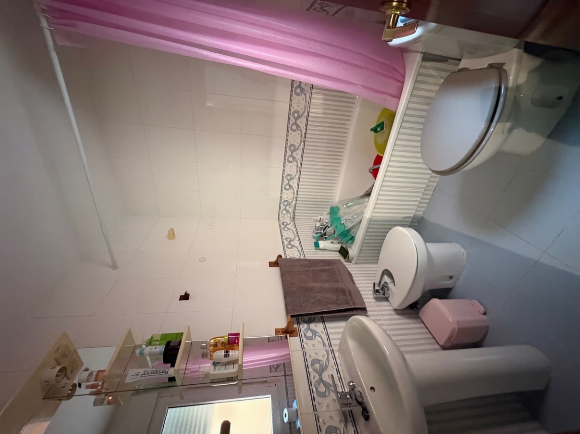 Beachfront flat in Tarifa — Bathroom
