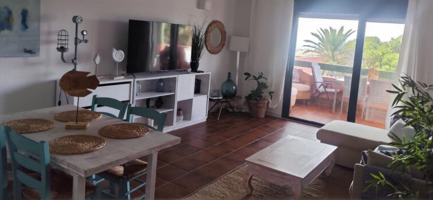 Penthouse in erste Meereslinie in Zahara de los Atunes — Wohnzimmer