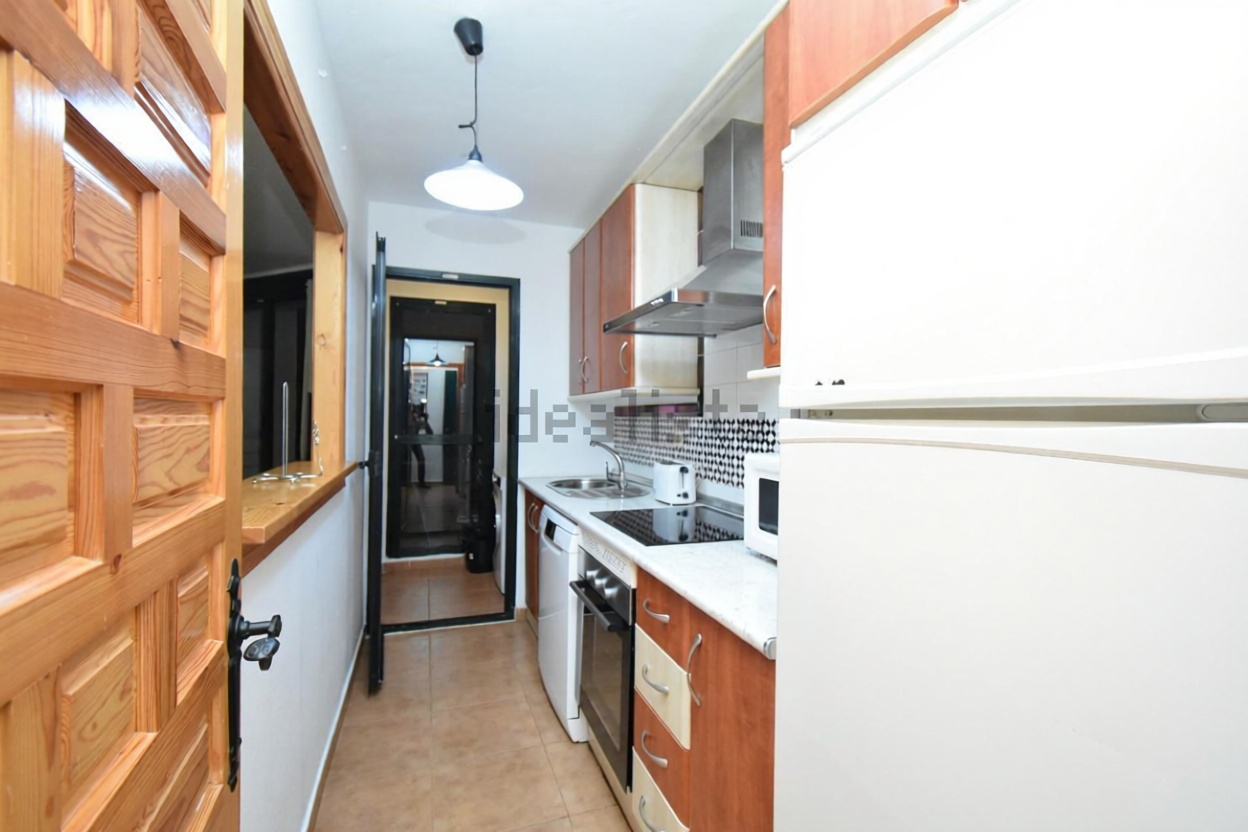 Beachfront flat in Zahara de los Atunes — Kitchen