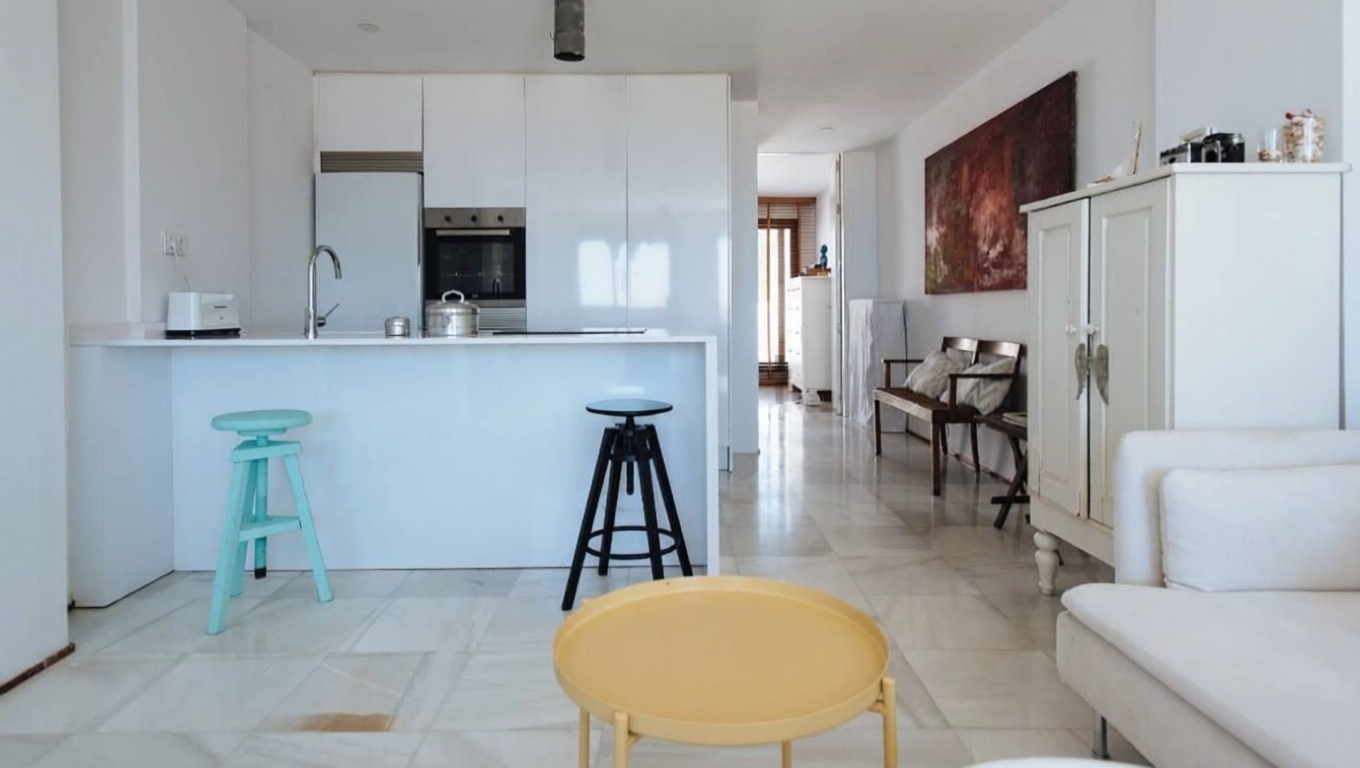 Seafront attic in Zahara de los Atunes — Kitchen