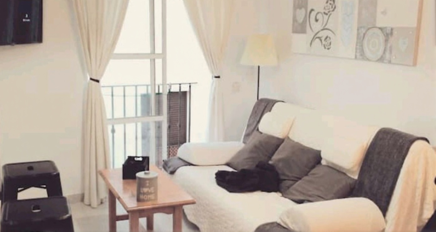 Beachfront flat in Zahara de los Atunes — Living room