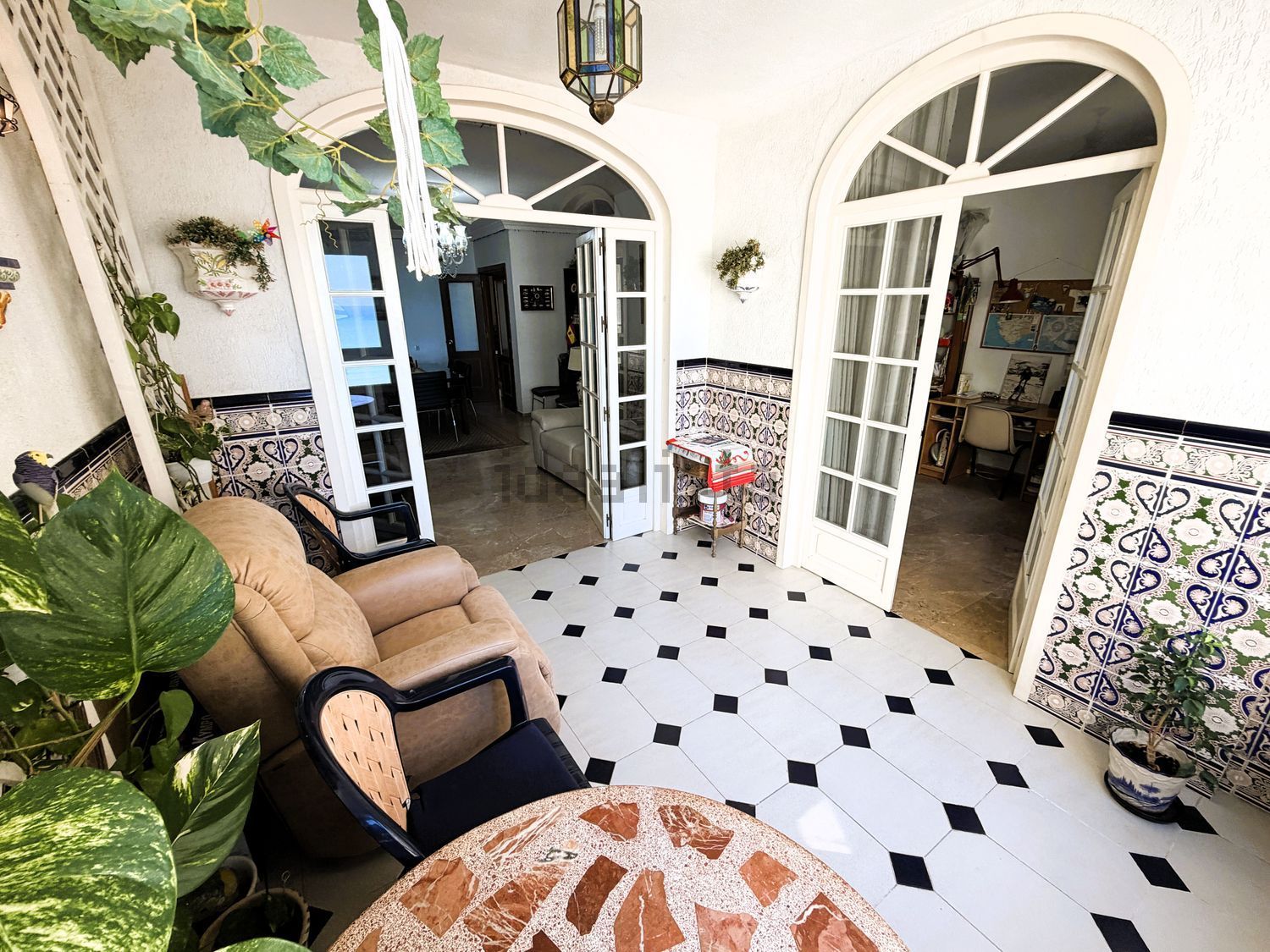 Flat for sale frontline beach in Cádiz