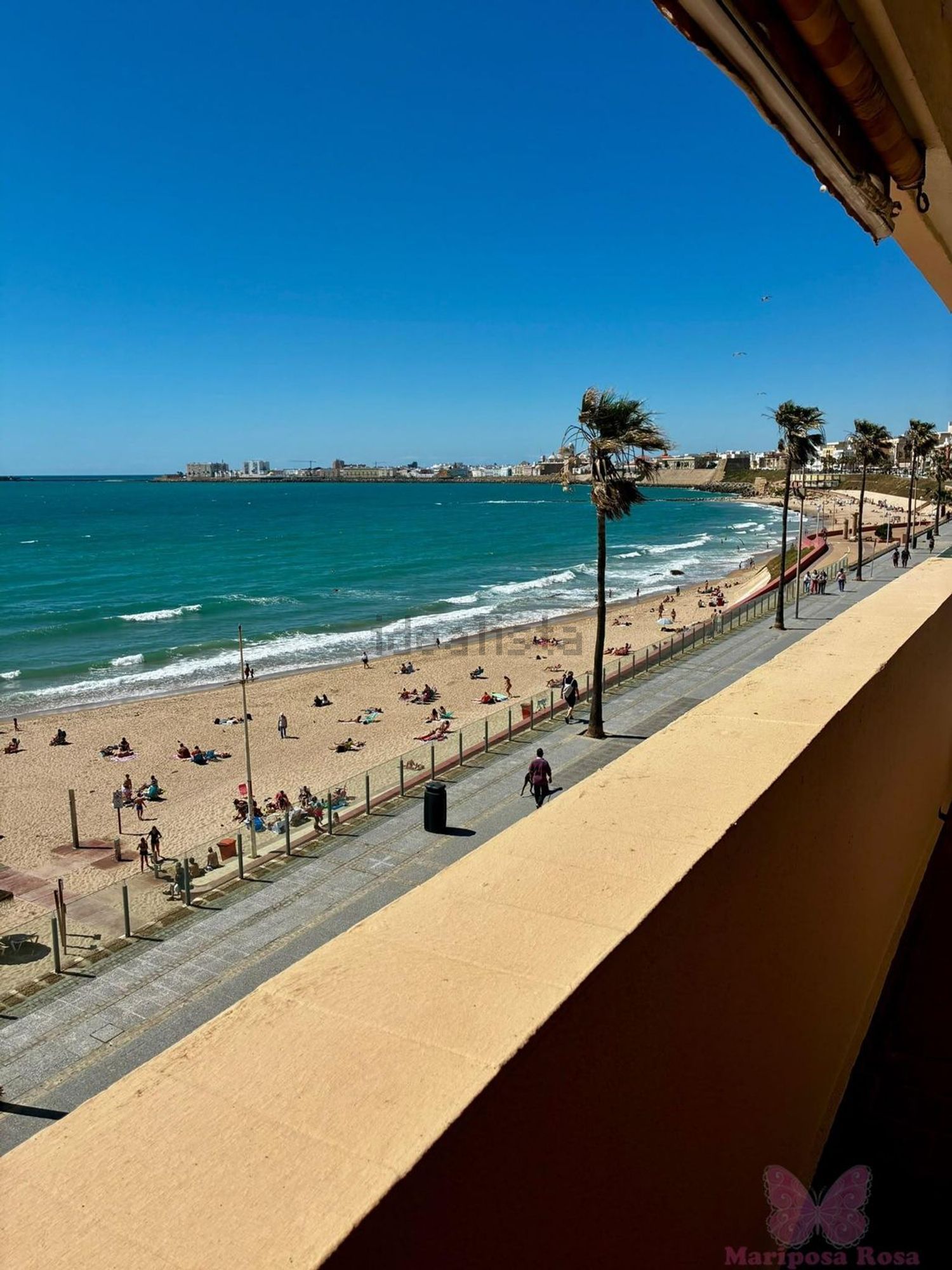Villa à vendre avec accès direct à la plage à Cádiz