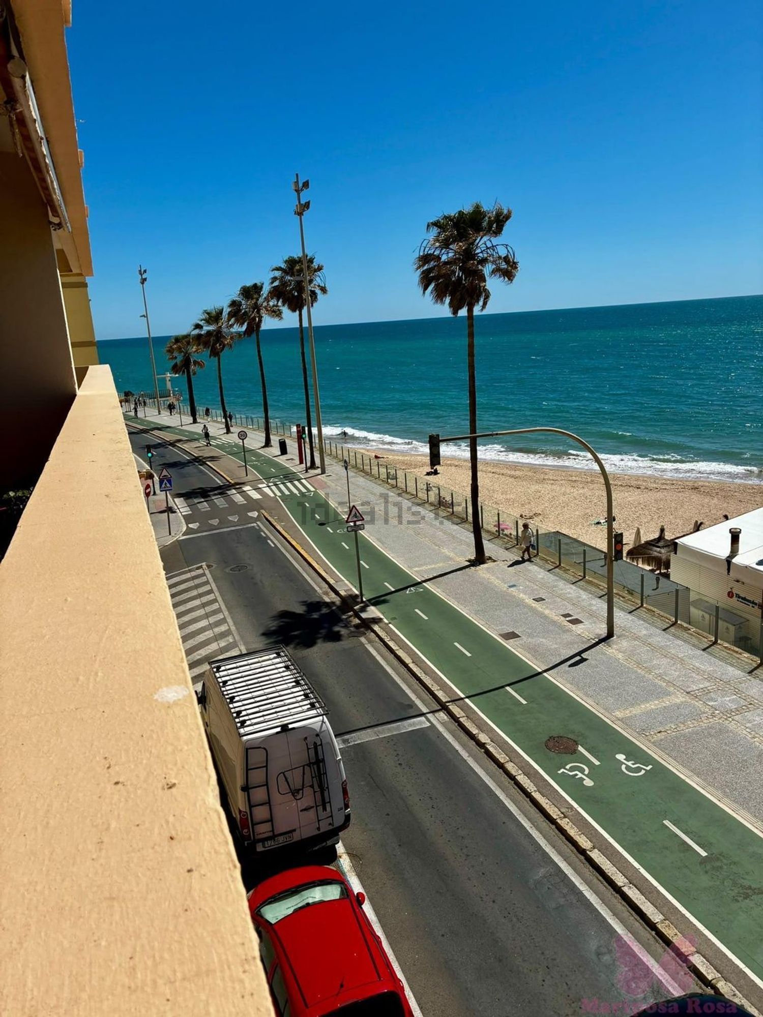 Villa à vendre avec accès direct à la plage à Cádiz