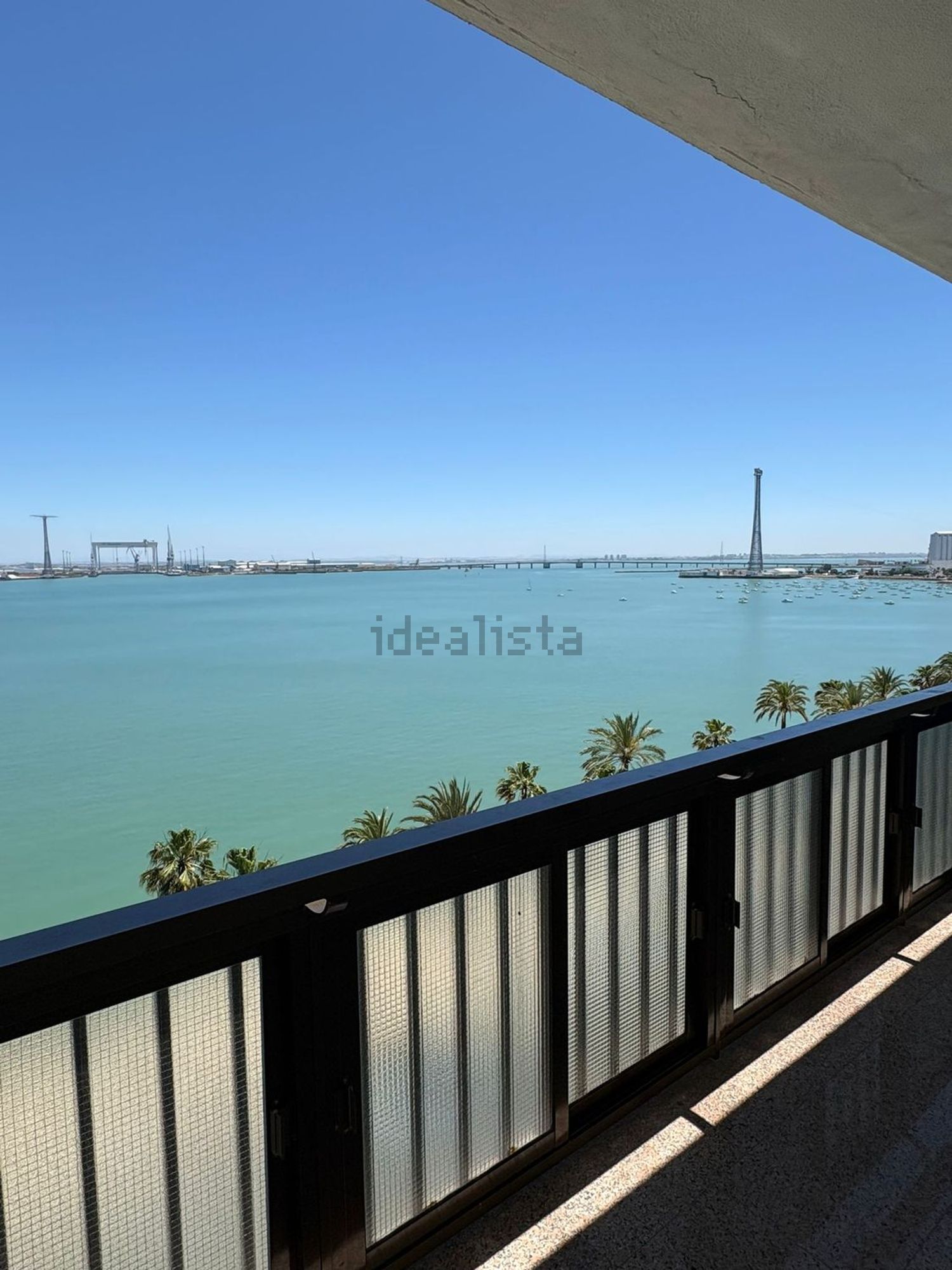 Flat for sale frontline beach in a Guarda