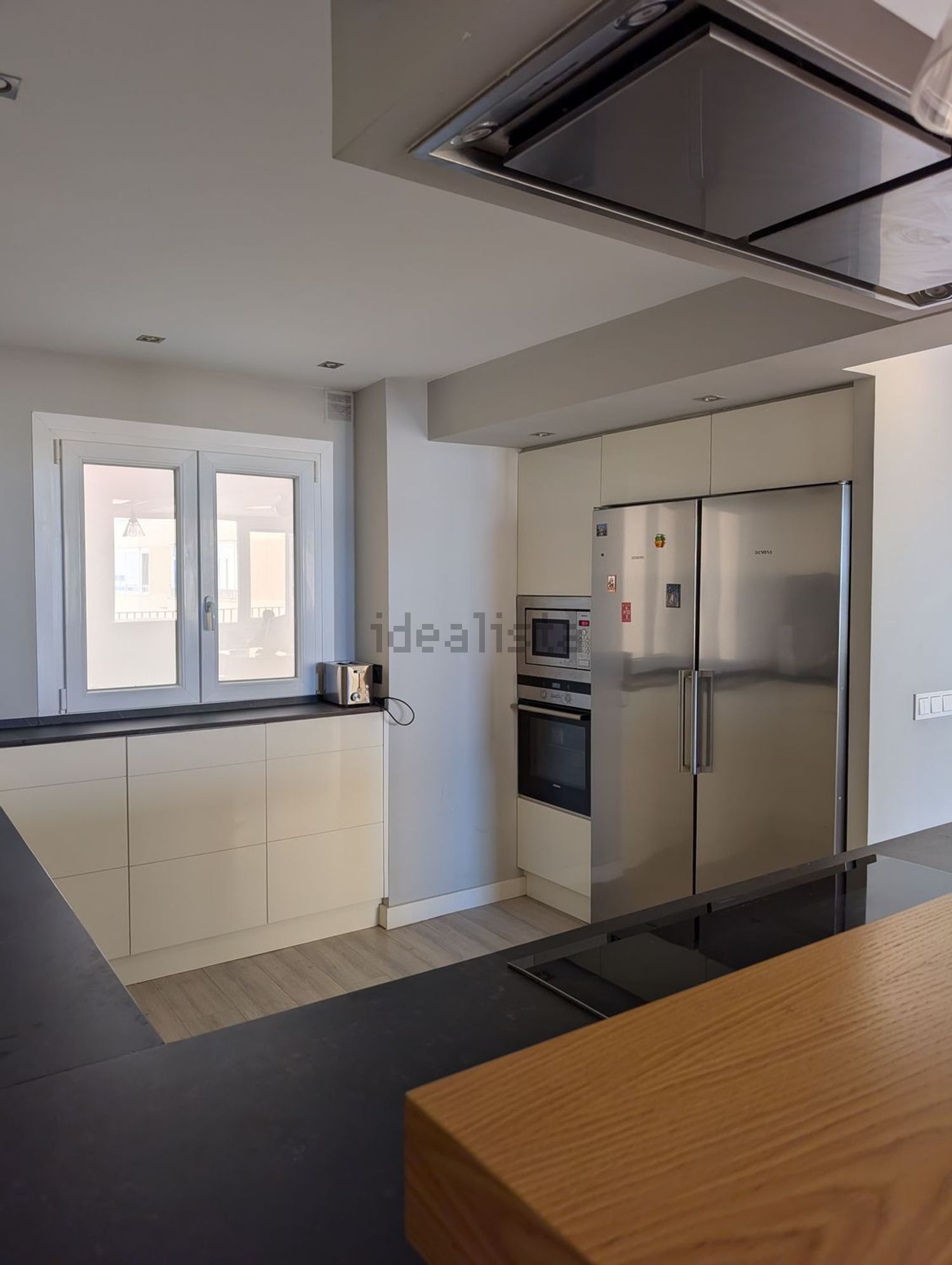 Flat for sale frontline beach in La Laguna
