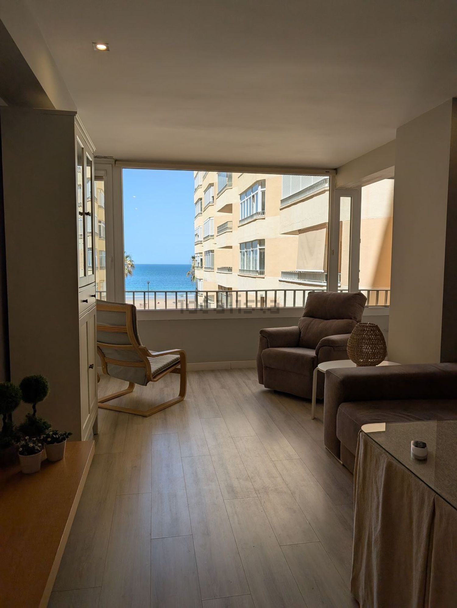 Flat for sale frontline beach in La Laguna
