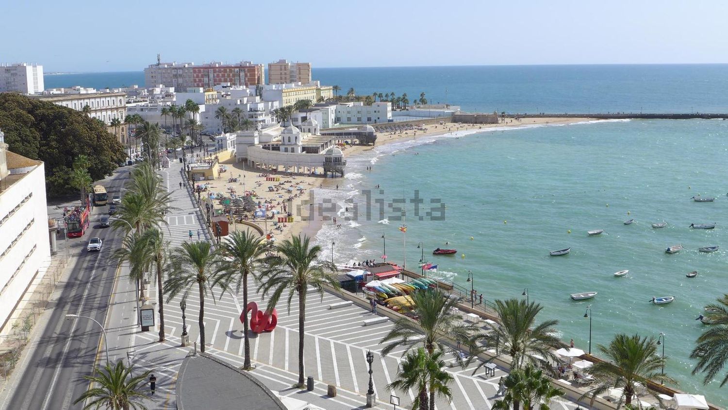 Flat for sale frontline beach in Cádiz