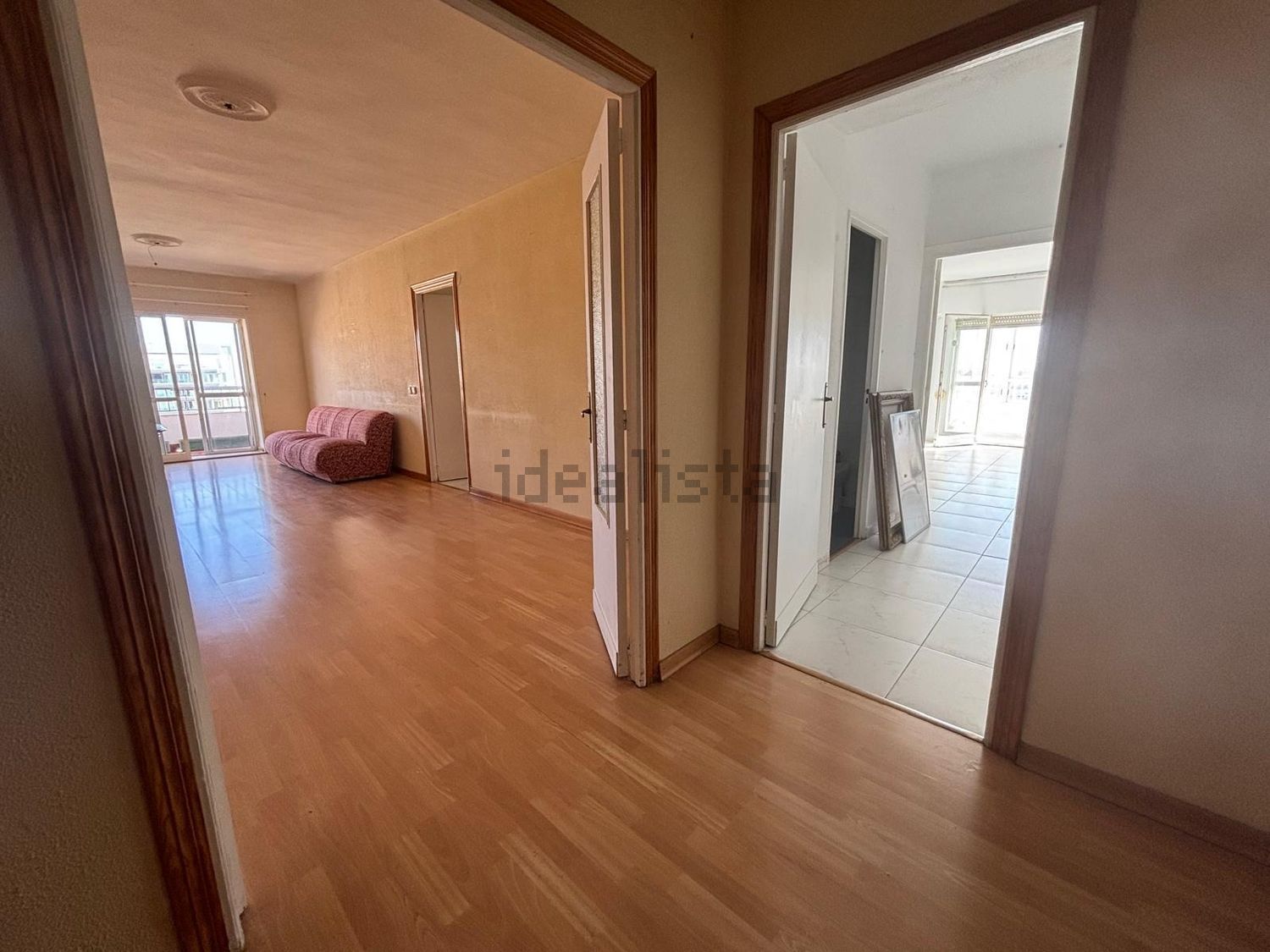 Flat for sale frontline beach in Cádiz