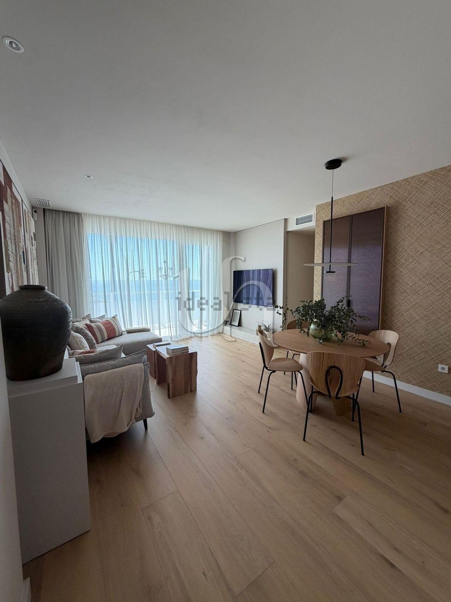 Flat for sale frontline beach in Cádiz