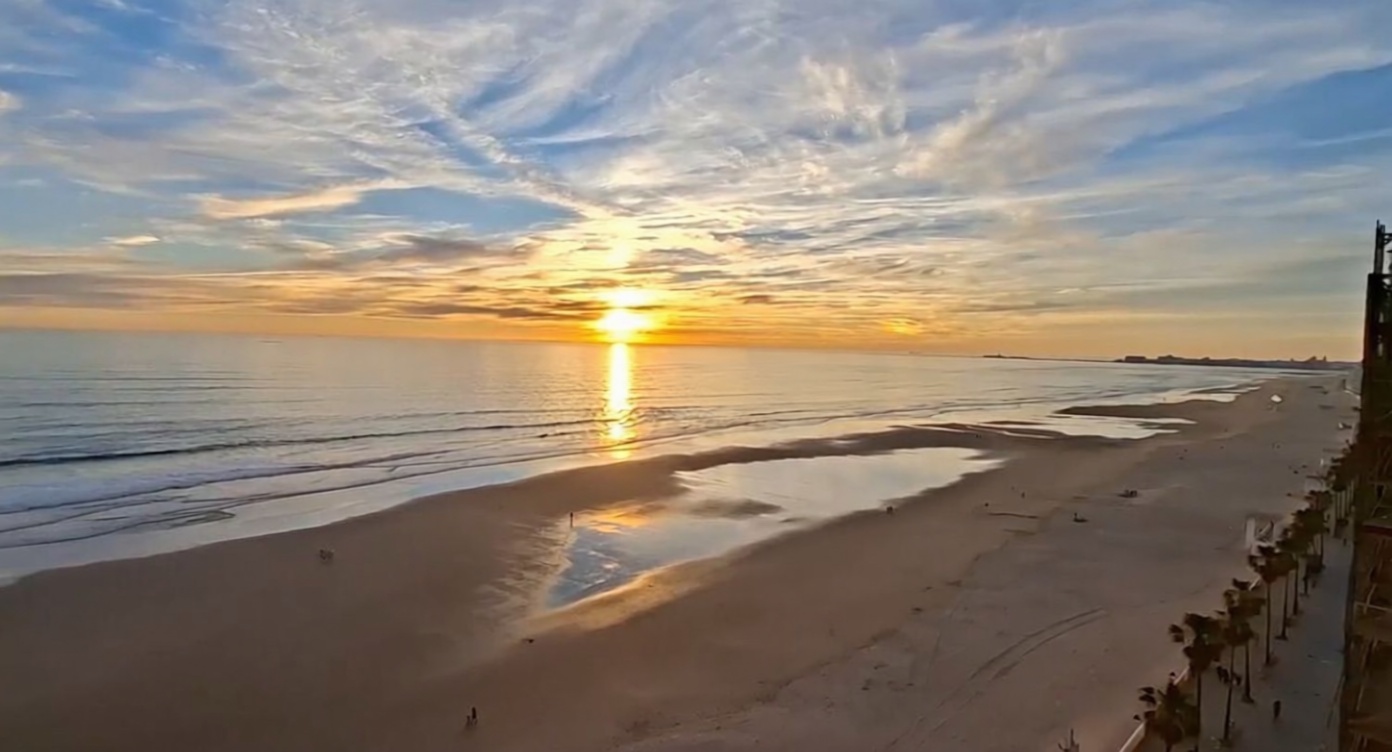 Piso en primera línea de playa en Cádiz — Vista mar