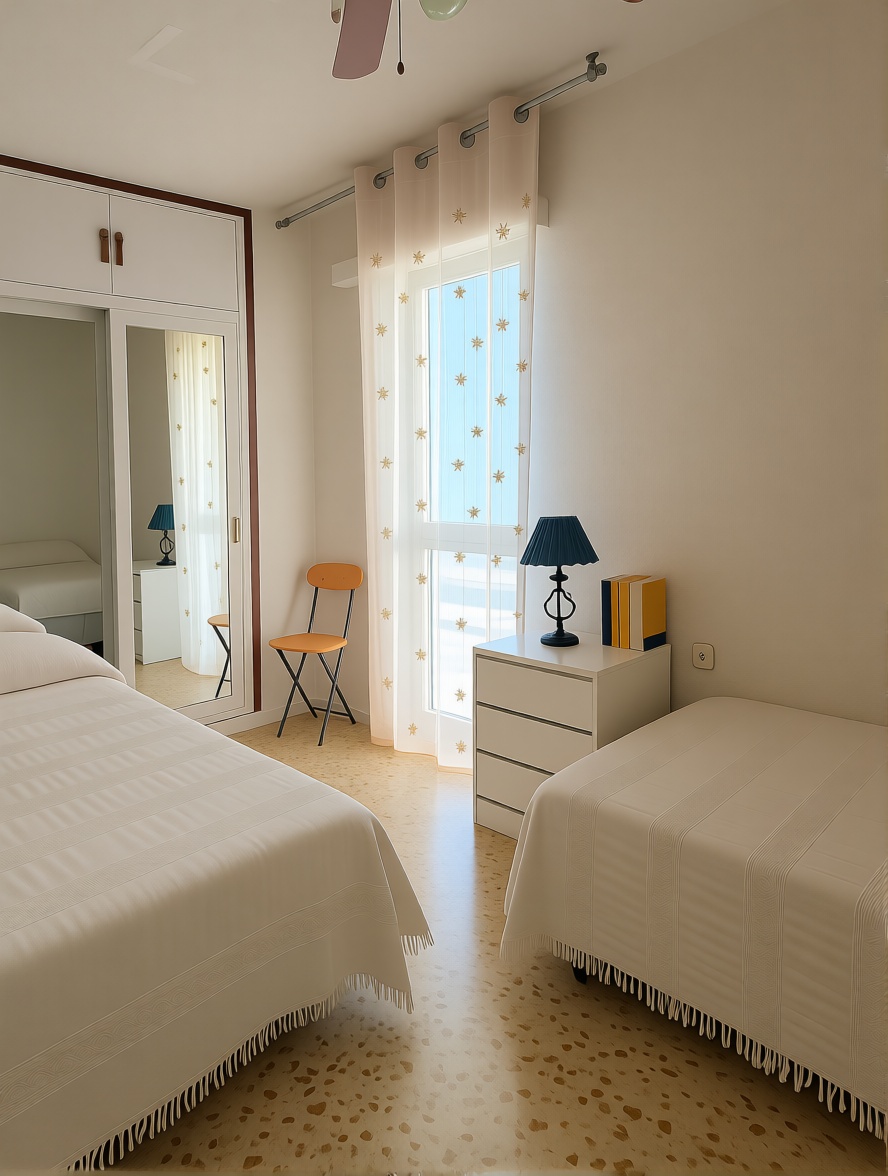 Piso en primera línea de playa en Cádiz — Dormitorio