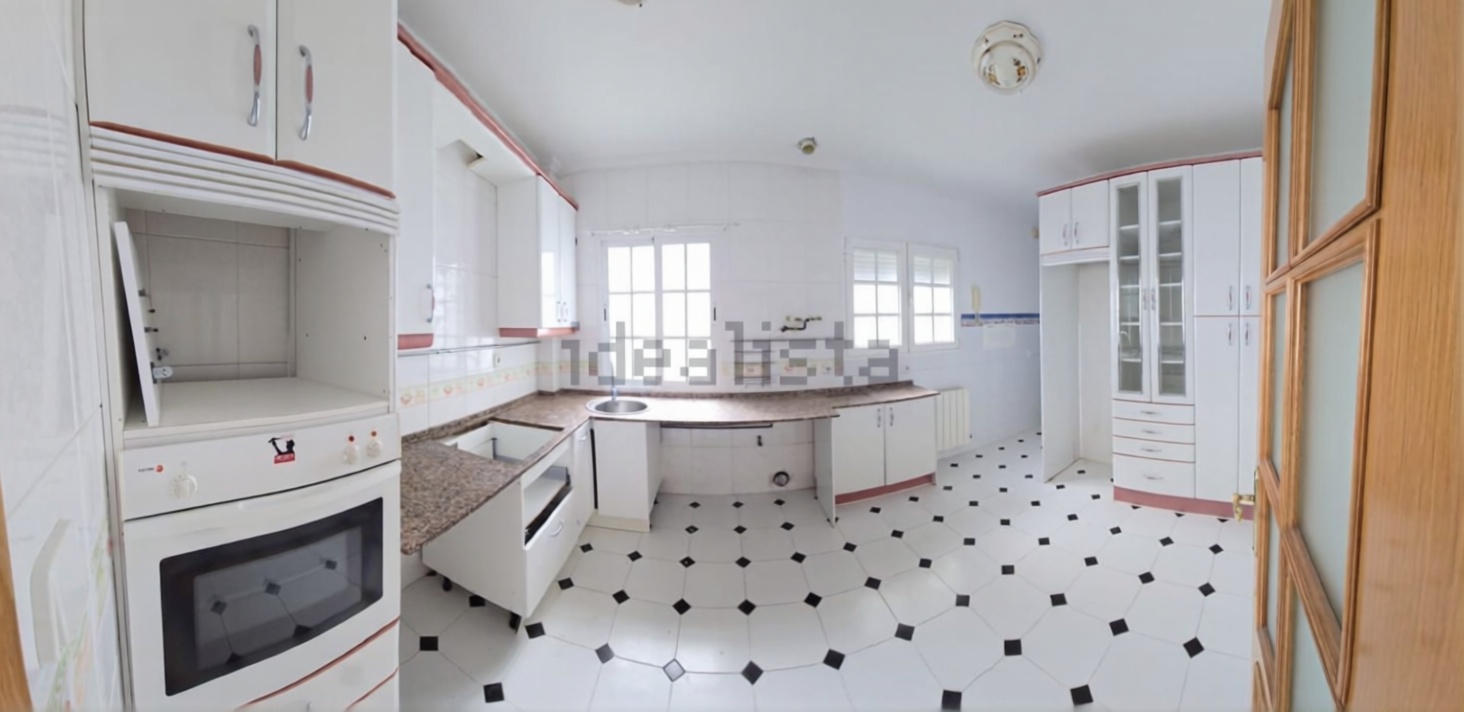 Beachfront flat in Cádiz — Kitchen