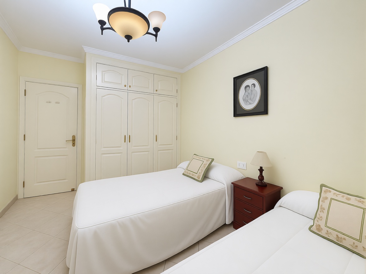 Beachfront flat in Cádiz — Bedroom